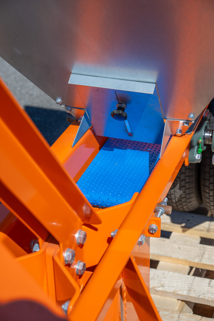 Trough opening of bulb planting machine